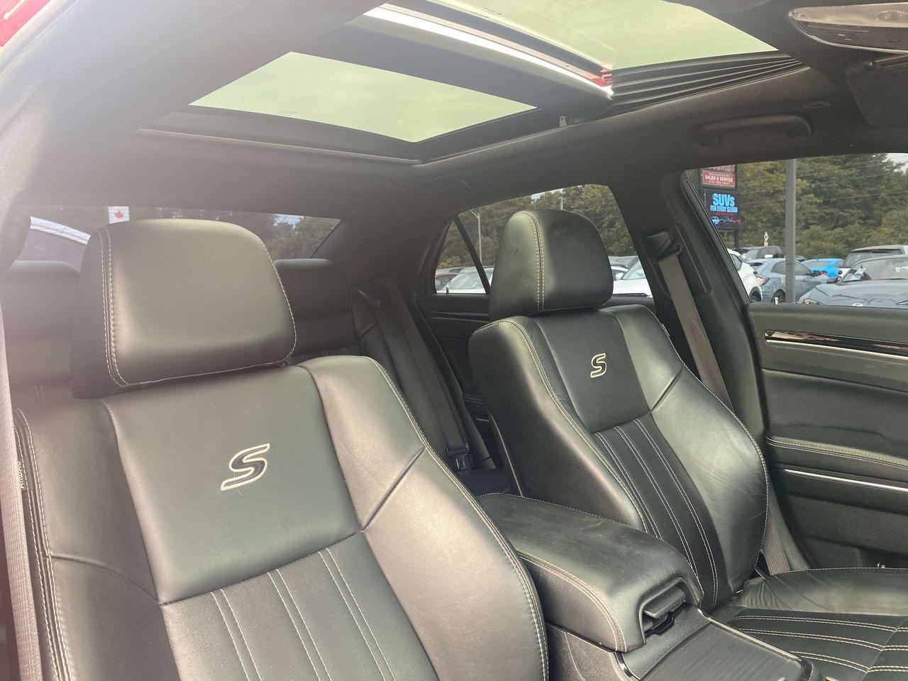 2017 Chrysler 300 S, RWD, SUNROOF, REMOTE START, CLEAN CARFAX! Photo