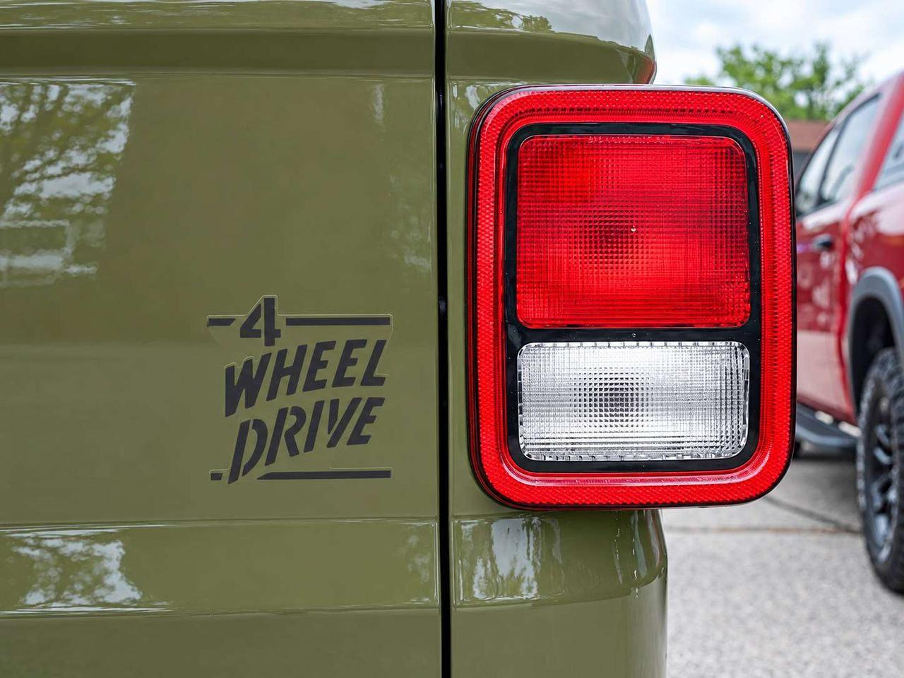 2027 Jeep Gladiator WILLYS 4DR | Hardtop | Conv Grp | 3.6L V6 Photo