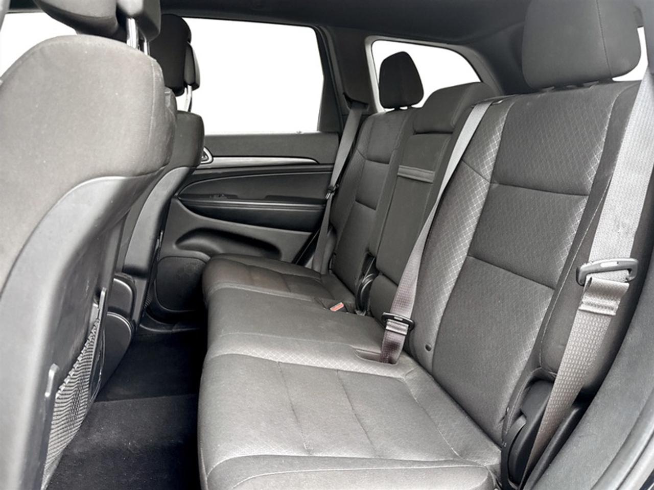 2020 Jeep Grand Cherokee Laredo  **LOW MILEAGE** Photo