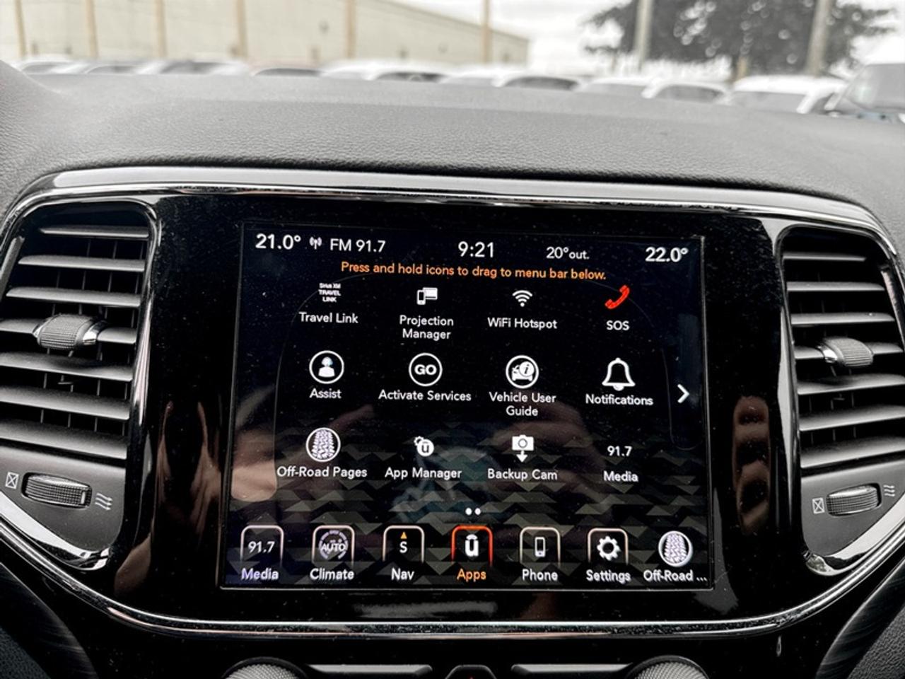 2020 Jeep Grand Cherokee Laredo  **LOW MILEAGE** Photo