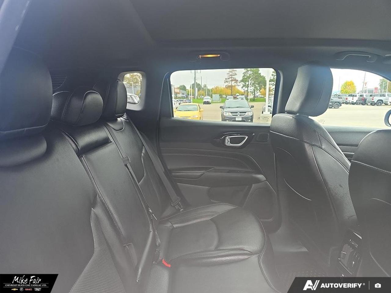 2022 Jeep Compass Altitude 4x4 Photo
