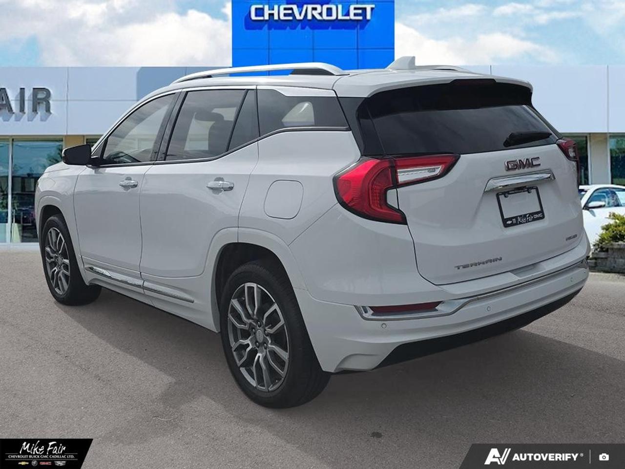 2024 GMC Terrain AWD Denali Photo