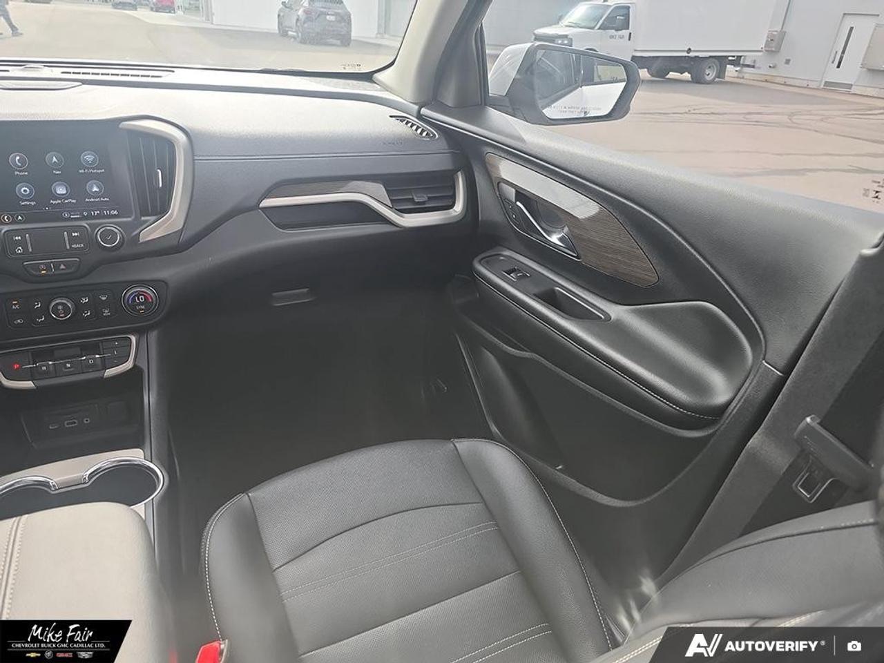 2024 GMC Terrain AWD Denali Photo