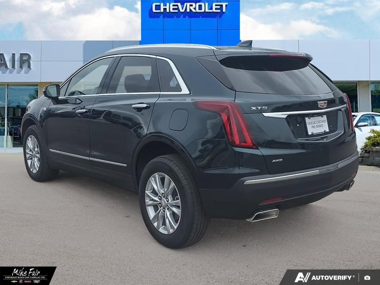 2024 Cadillac XT5 AWD 4dr Luxury Photo3