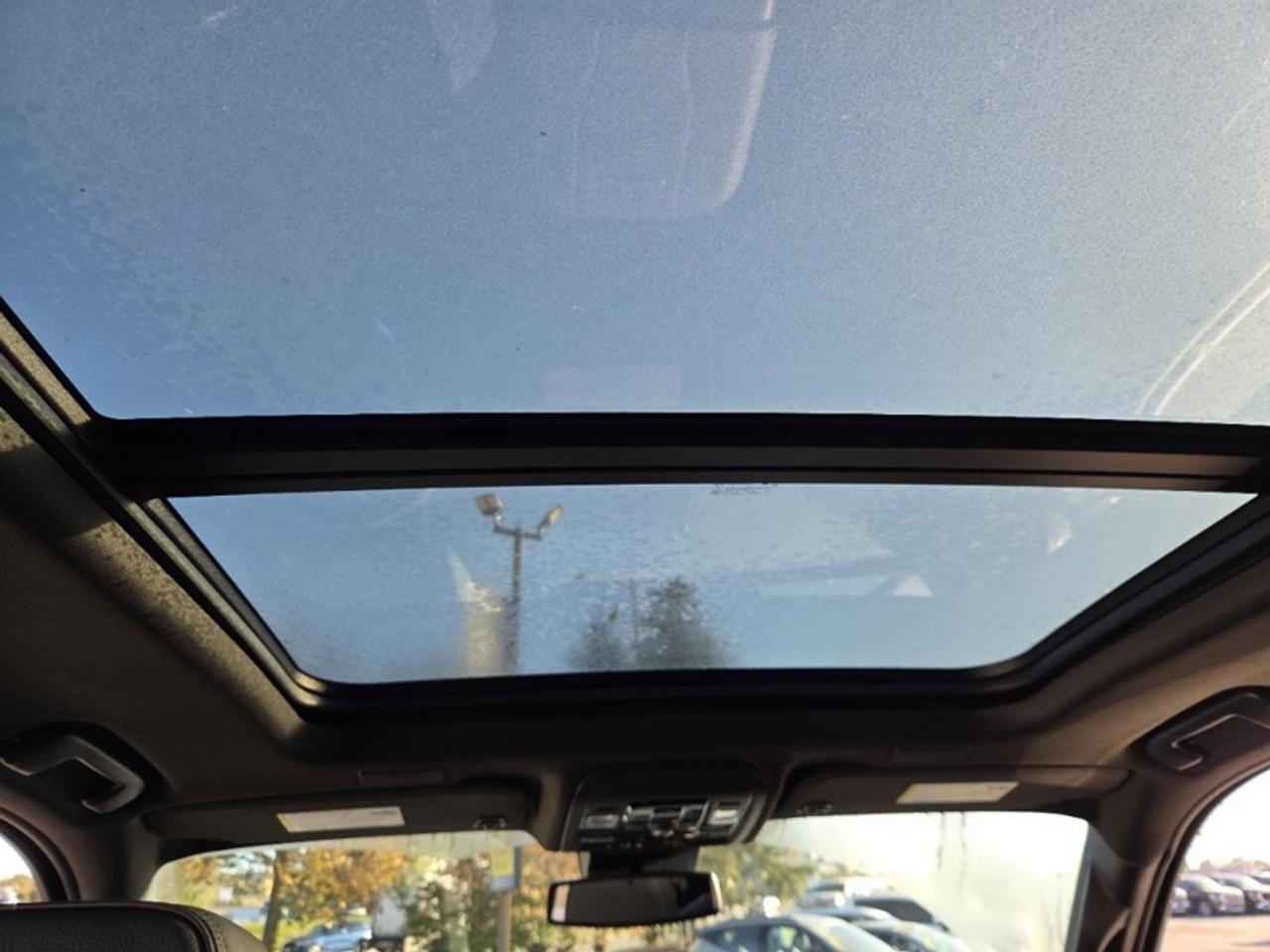 2026 GMC Yukon XL Denali   6.2L V8 | PANORAMIC SUNROOF | POWER STEPS | 22" WHEELS | MAGNETIC RIDE CONTROL Photo