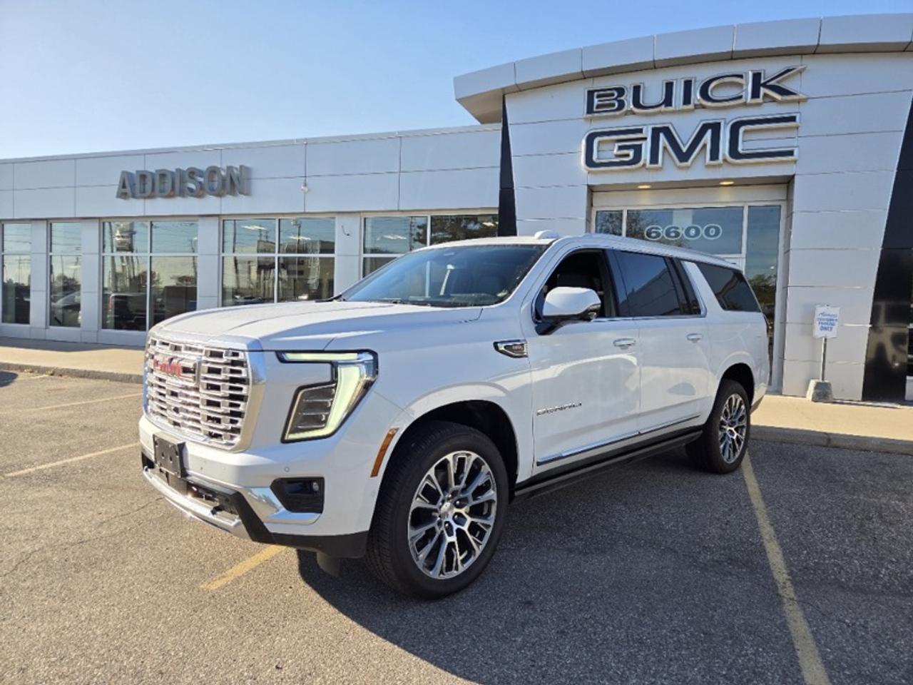 2026 GMC Yukon XL Denali   6.2L V8 | PANORAMIC SUNROOF | POWER STEPS | 22" WHEELS | MAGNETIC RIDE CONTROL Photo