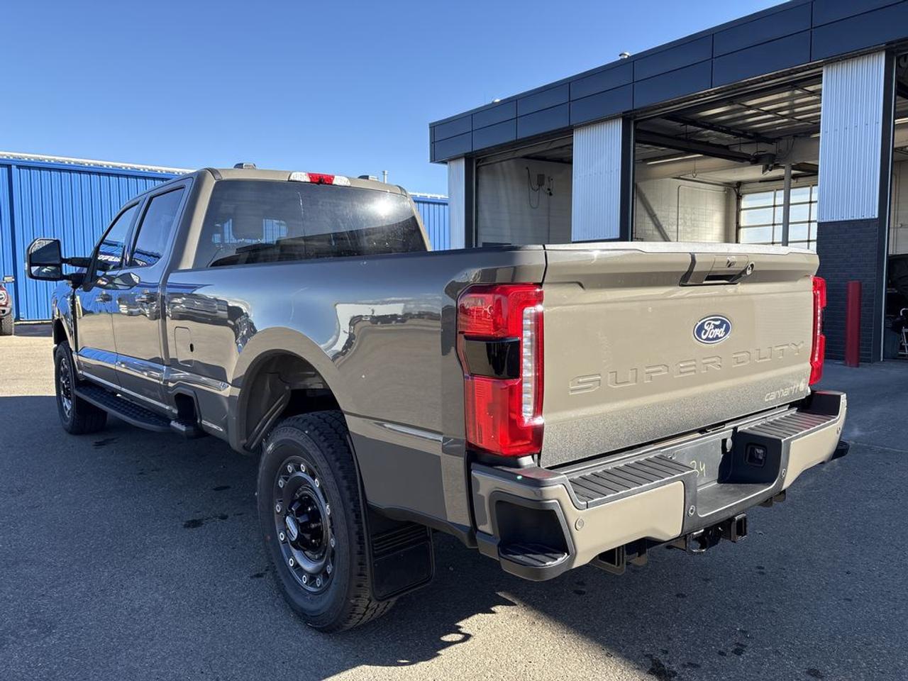 2027 Ford F-350 Super Duty SRW XLT 8' Box 613A Photo4