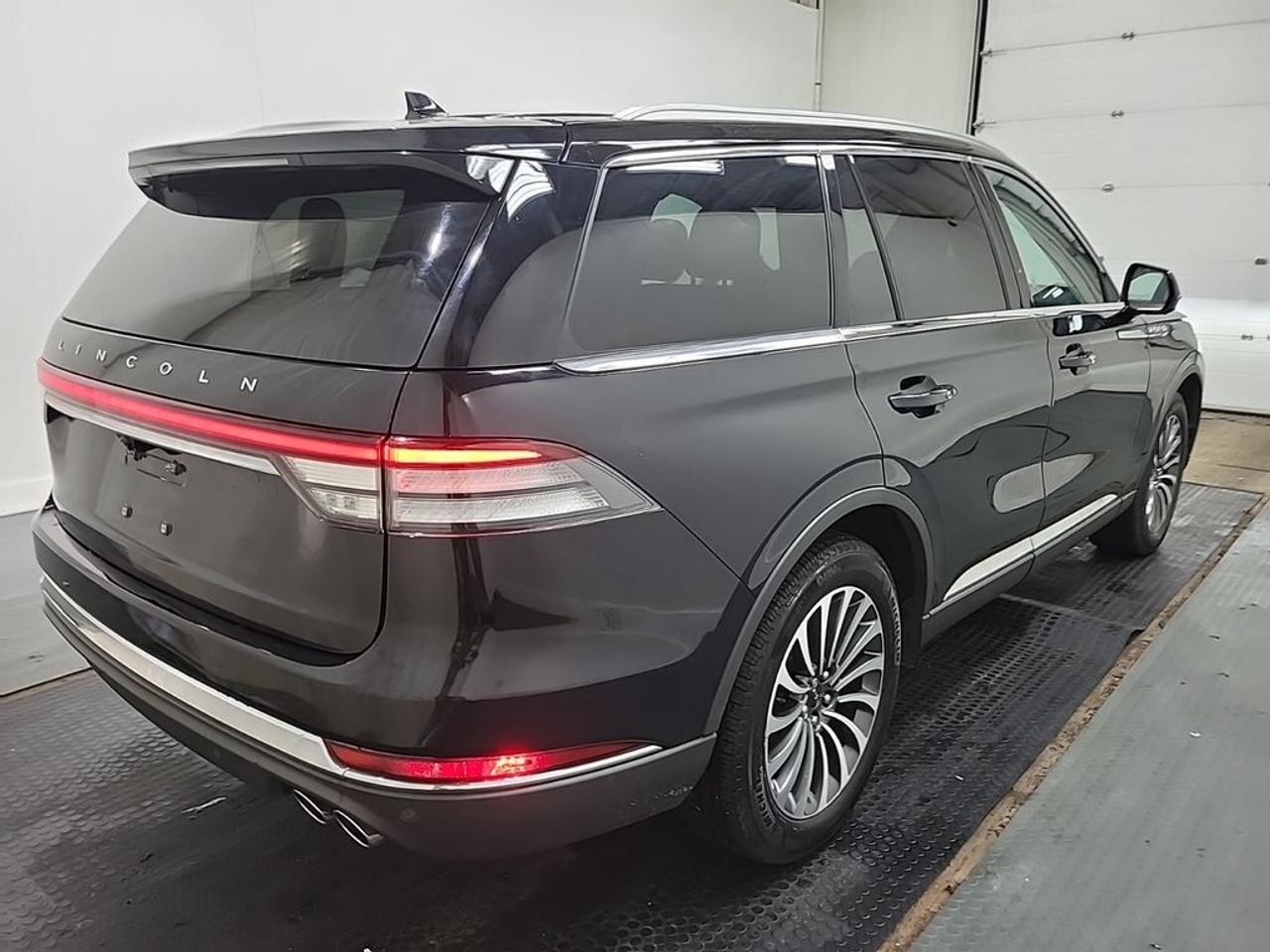 2022 Lincoln Aviator Reserve Photo2