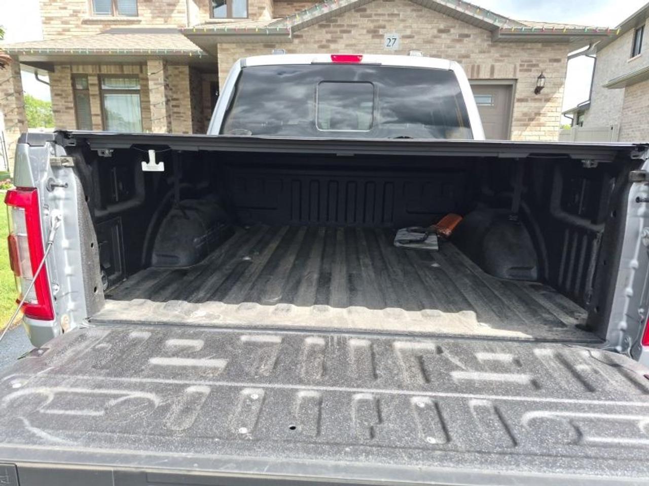2023 Ford F-150 Lariat Photo1