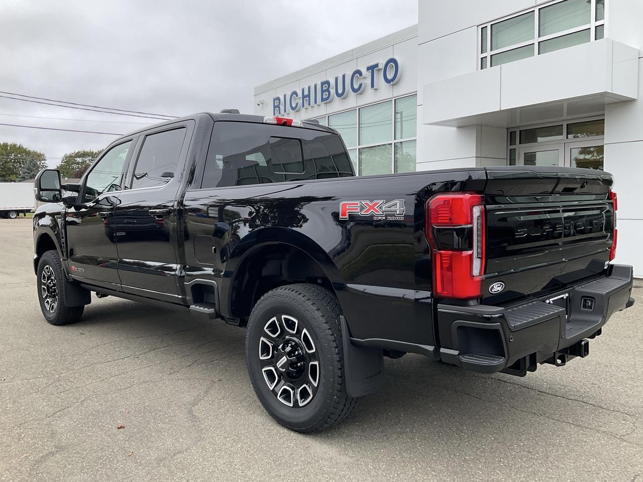 2027 Ford F-250 Super Duty SRW Platinum Photo4
