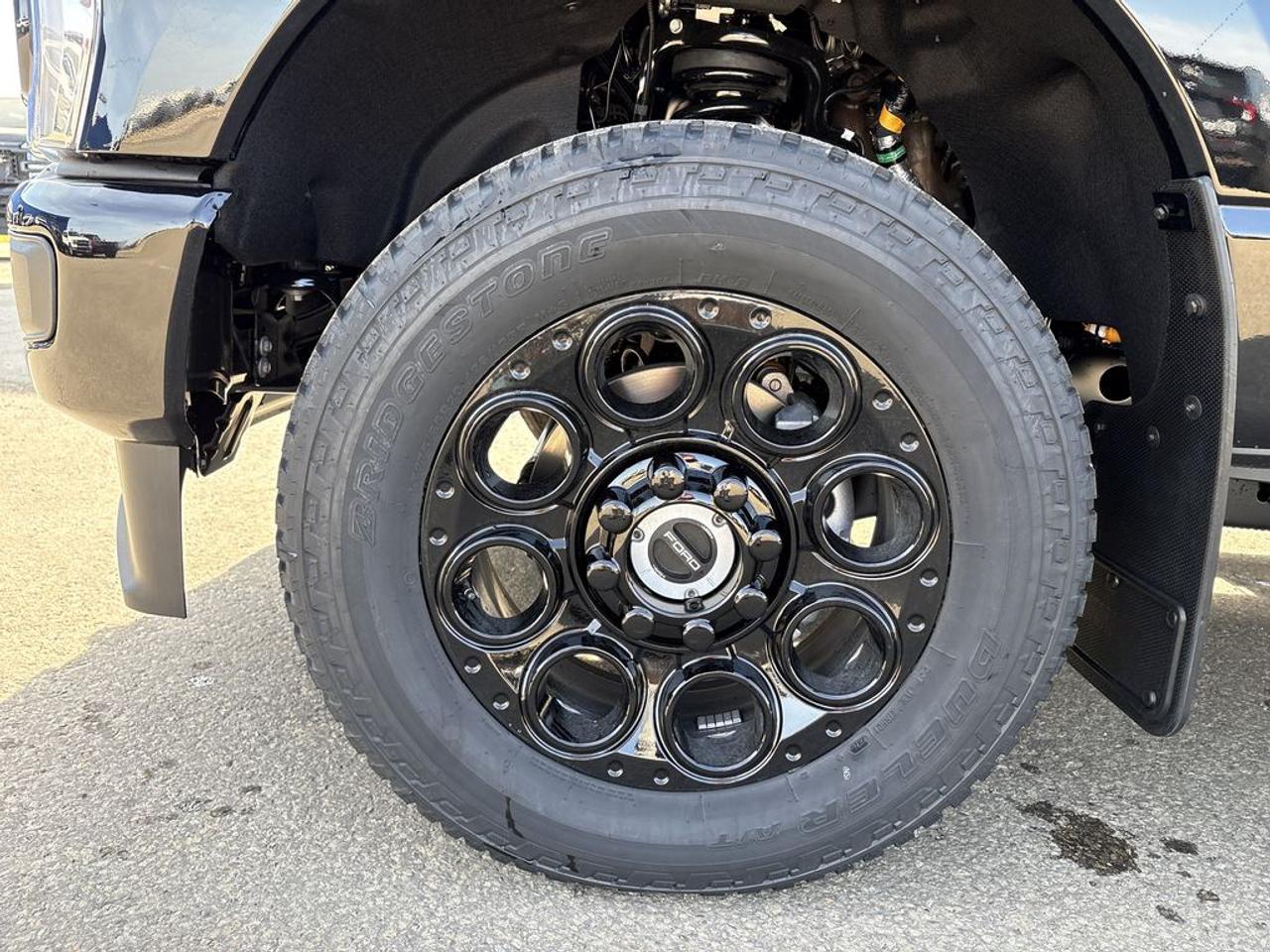2027 Ford F-250 Super Duty SRW XLT 6.8' Box 603A Photo2