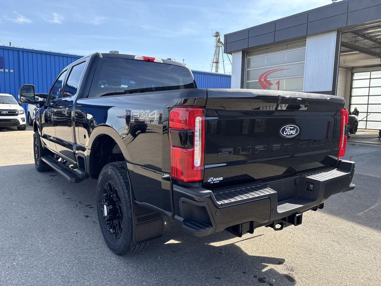 2027 Ford F-250 Super Duty SRW XLT 6.8' Box 603A Photo4