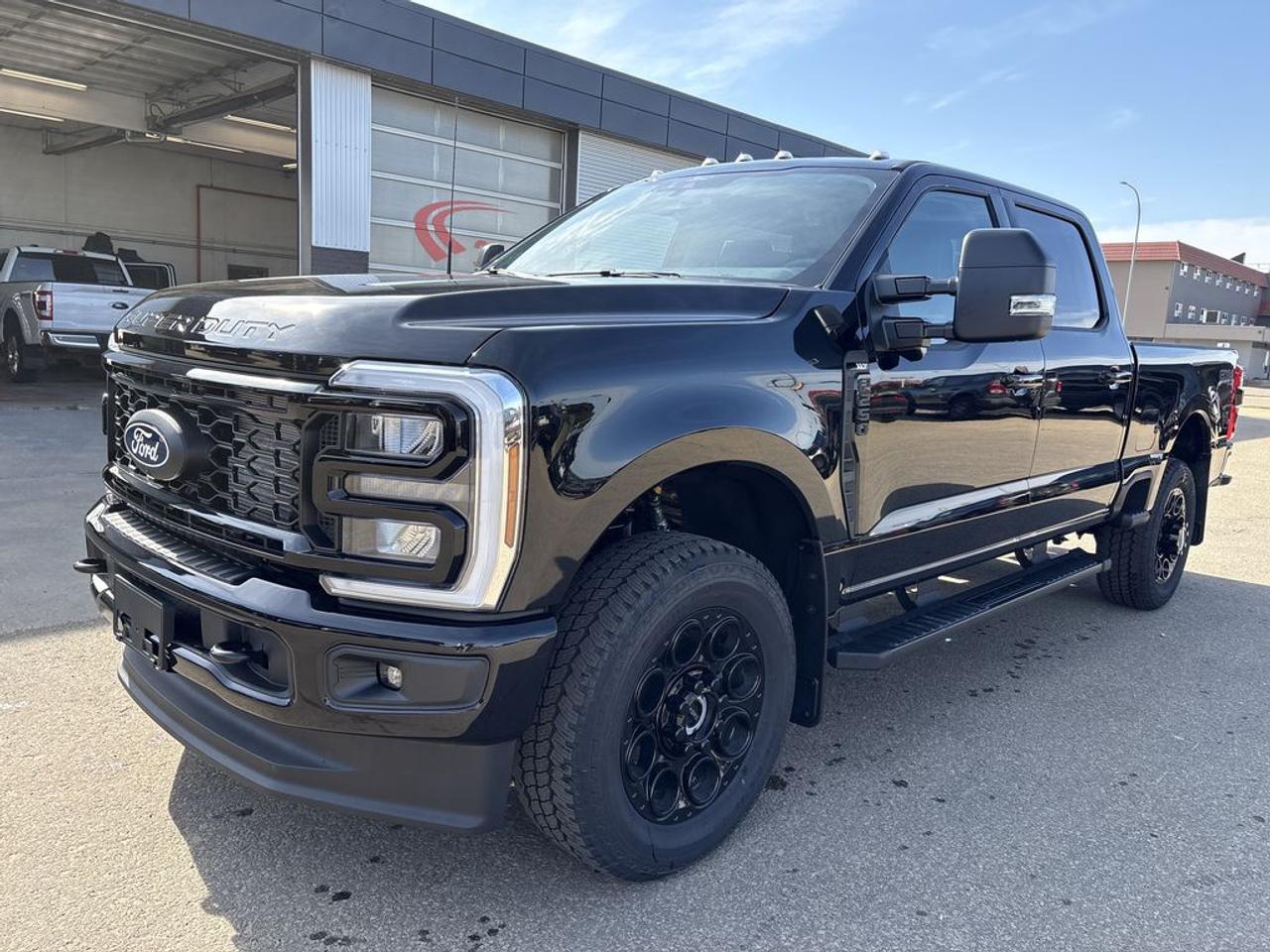 2027 Ford F-250 Super Duty SRW XLT 6.8' Box 603A Photo1