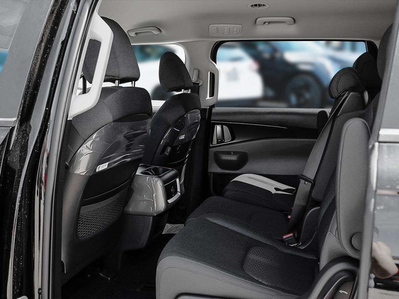 2026 Kia Carnival LX Photo