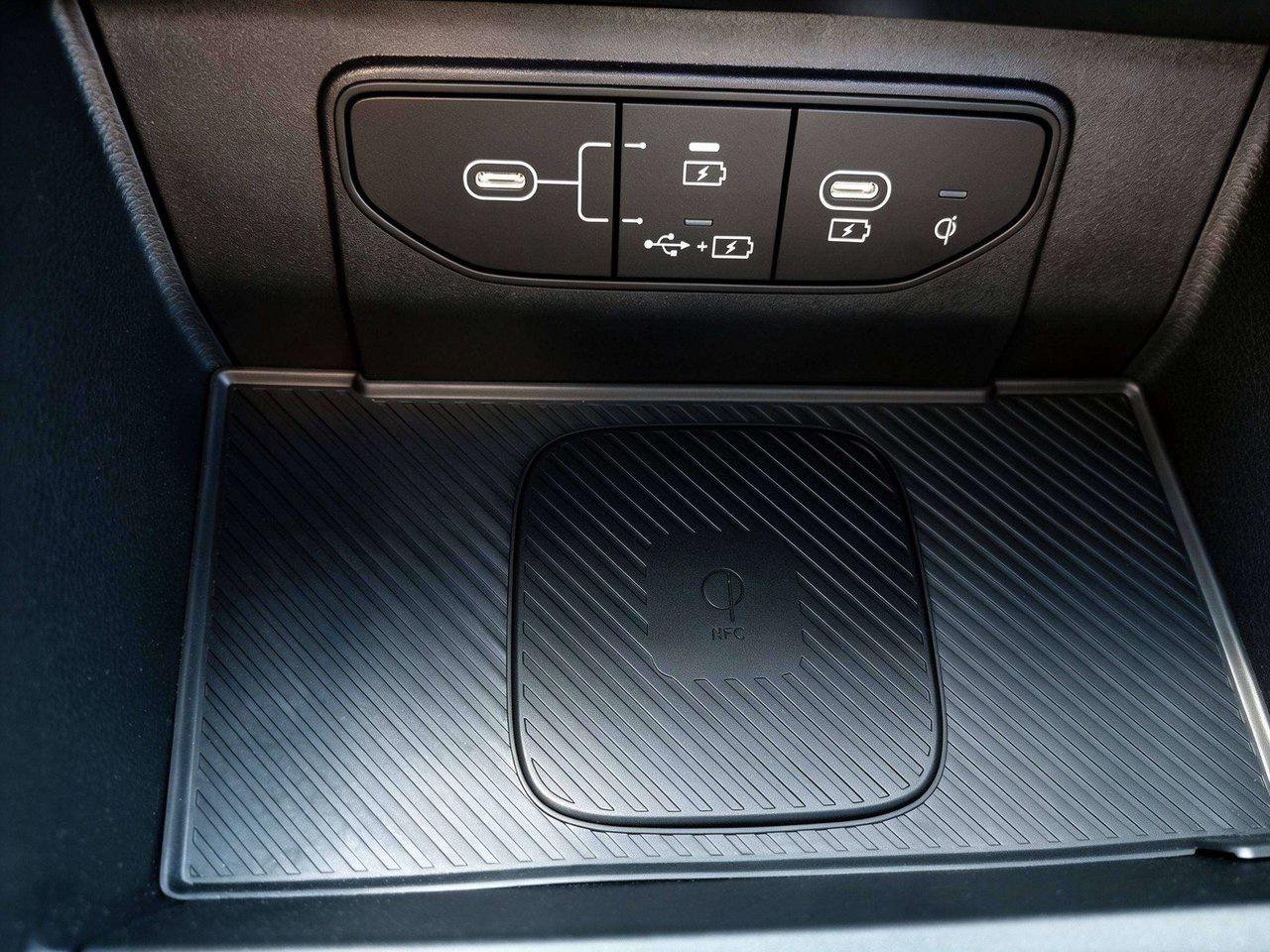 2026 Kia Sportage X-Line Limited AWD   HUD   360 Cam   H/K Photo