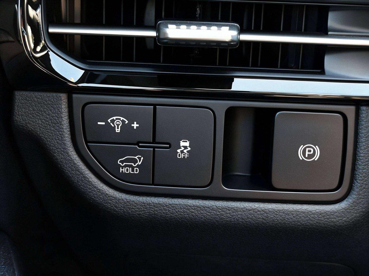 2026 Kia Sportage X-Line Limited AWD   HUD   360 Cam   H/K Photo