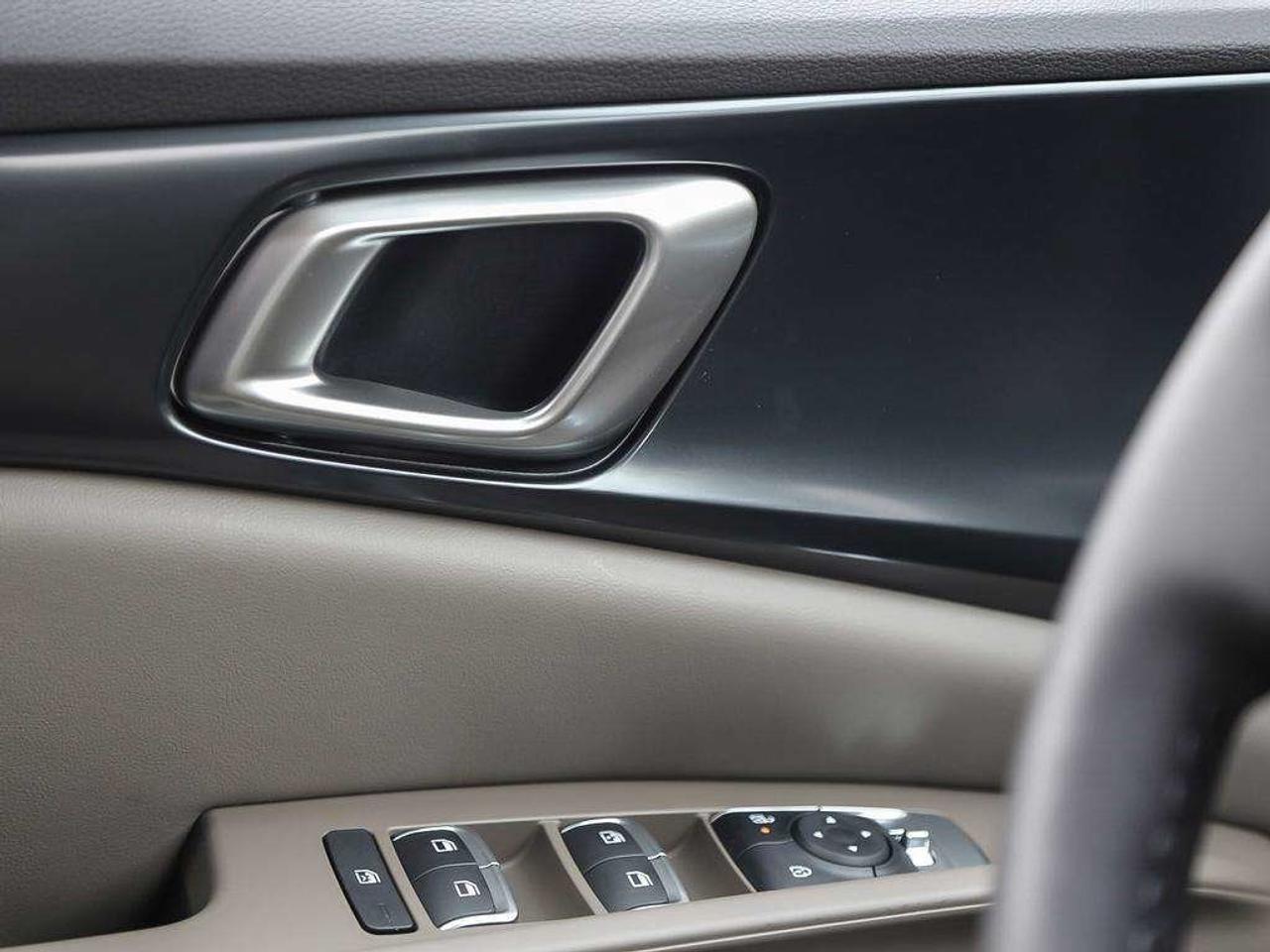 2026 Kia Carnival LX+ Photo
