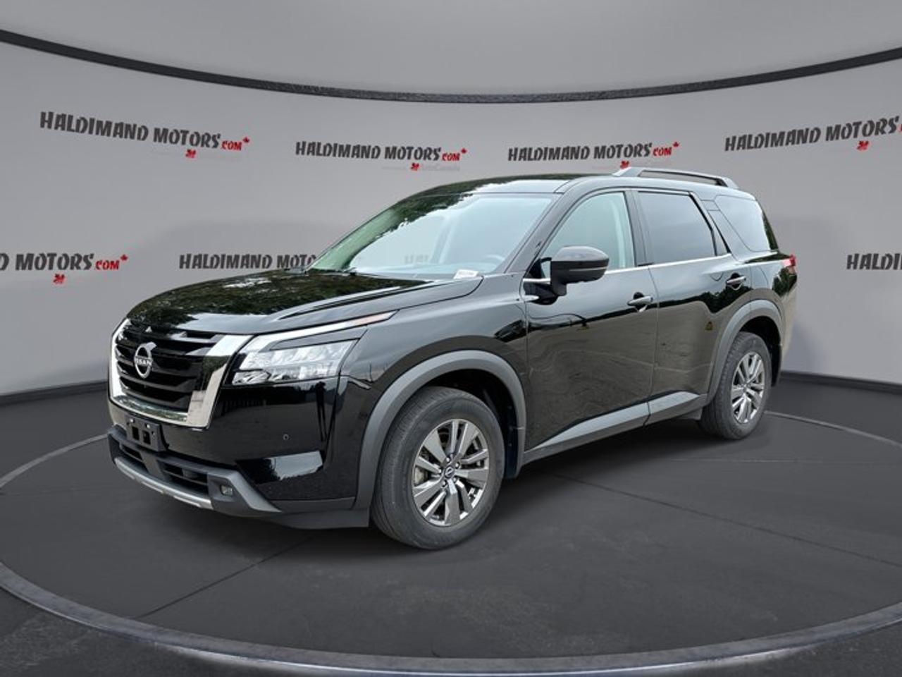 2024 Nissan Pathfinder SV 4WD | One Owner | No Accidents | Pano. Sunroof Photo0
