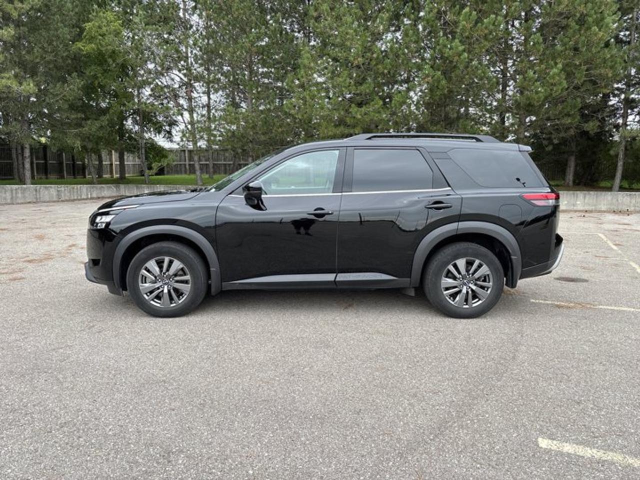 2024 Nissan Pathfinder SV 4WD | One Owner | No Accidents | Pano. Sunroof Photo