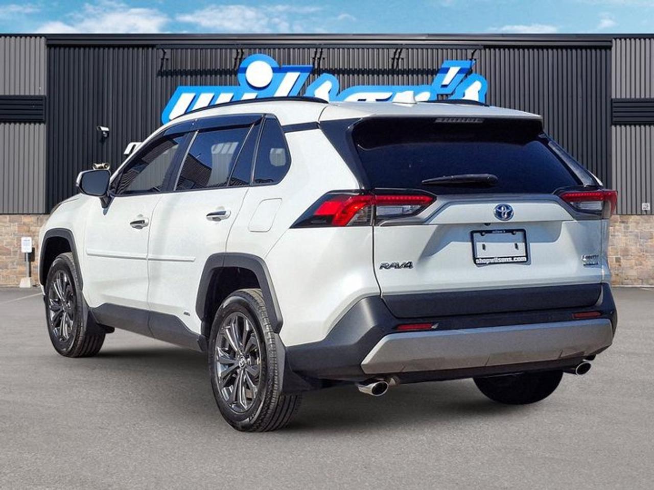 2023 Toyota RAV4 Hybrid Limited AWD | Leather | Sunroof | 360 Camera | JBL Audio | Cooled + Heated Seats | and More ! Photo