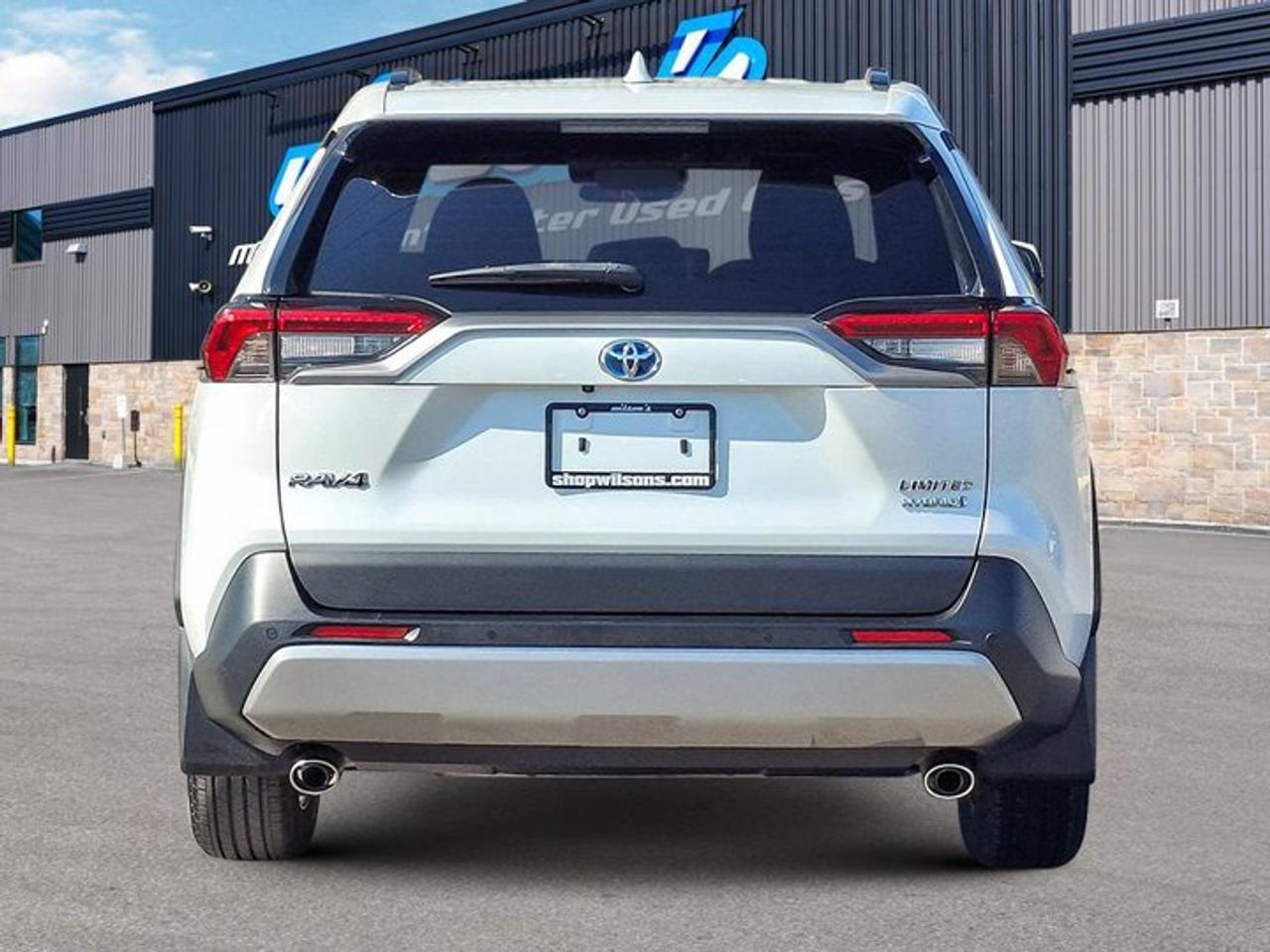 2023 Toyota RAV4 Hybrid Limited AWD | Leather | Sunroof | 360 Camera | JBL Audio | Cooled + Heated Seats | and More ! Photo