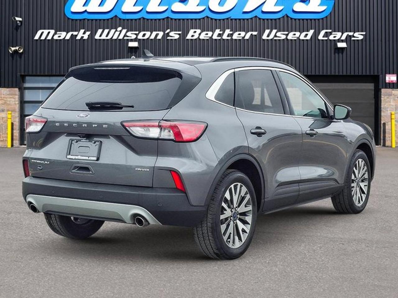 2022 Ford Escape Titanium AWD | Heated Seats + Steering | Remote Start | Co-Pilot 360 | Adaptive Cruise | and More ! Photo