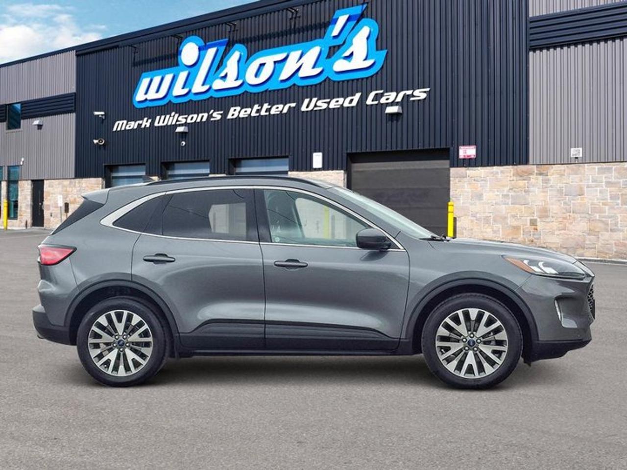 2022 Ford Escape Titanium AWD | Heated Seats + Steering | Remote Start | Co-Pilot 360 | Adaptive Cruise | and More ! Photo