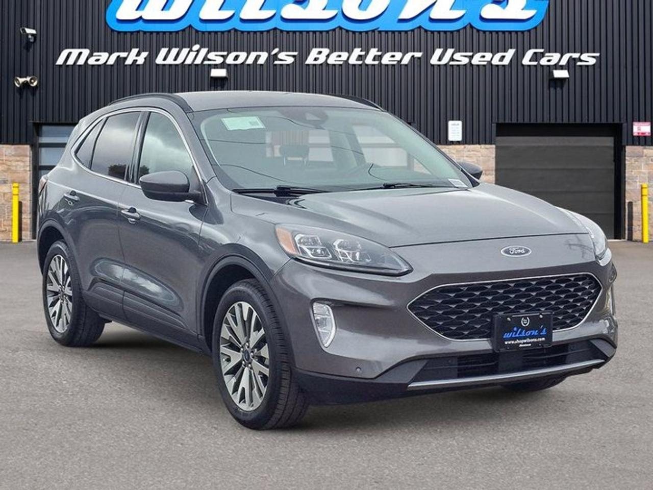 2022 Ford Escape Titanium AWD | Heated Seats + Steering | Remote Start | Co-Pilot 360 | Adaptive Cruise | and More ! Photo