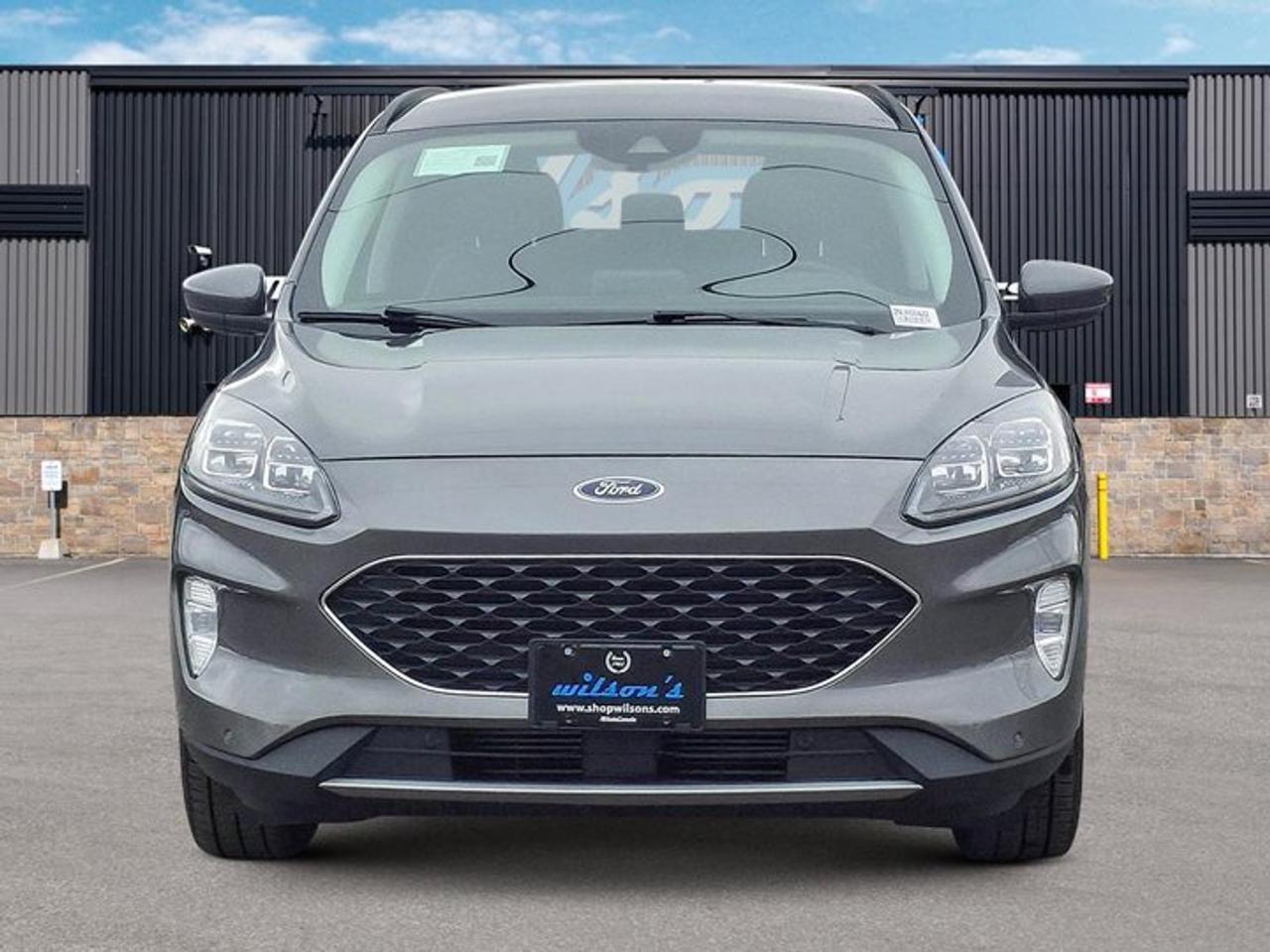 2022 Ford Escape Titanium AWD | Heated Seats + Steering | Remote Start | Co-Pilot 360 | Adaptive Cruise | and More ! Photo