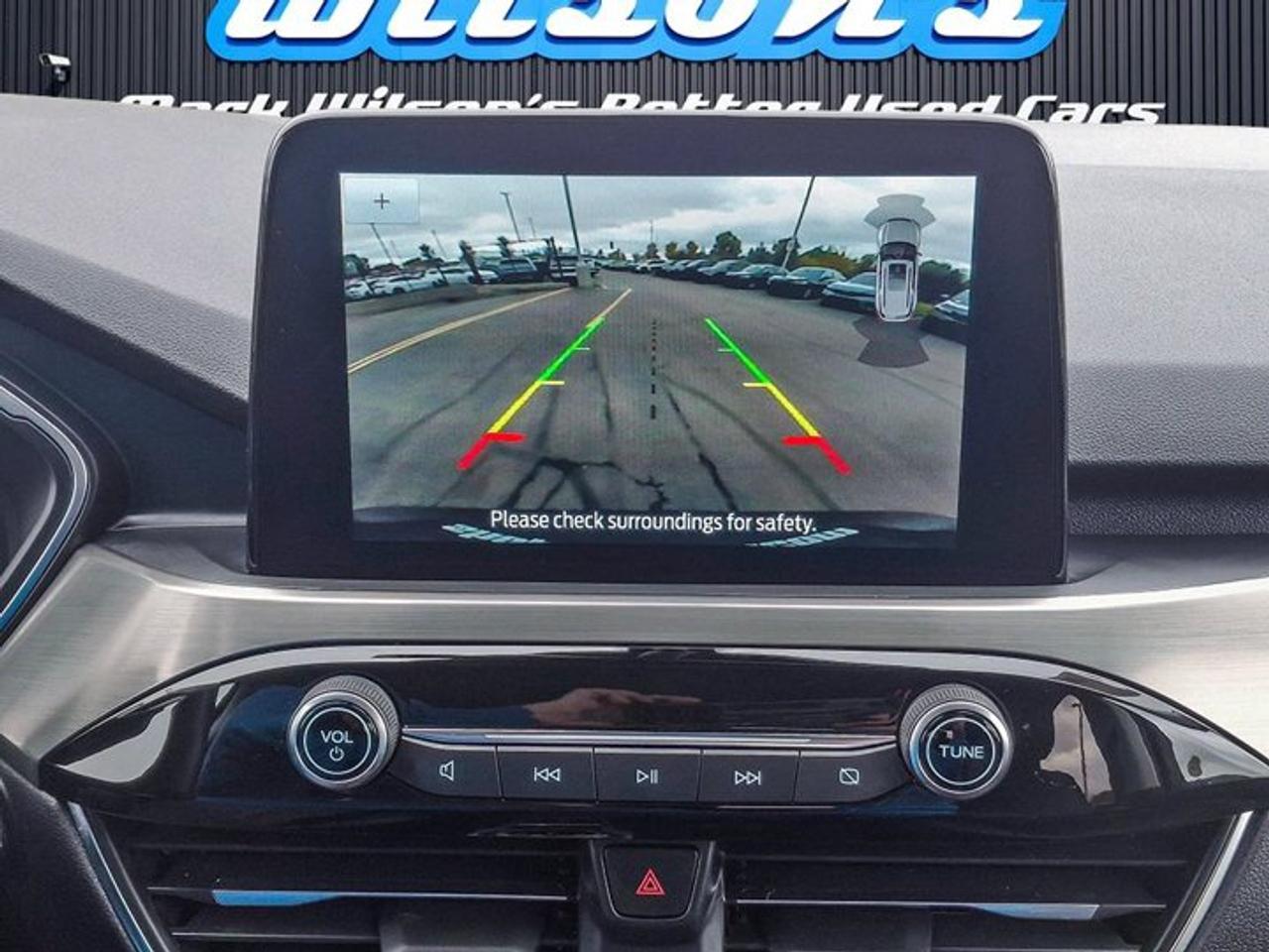 2022 Ford Escape Titanium AWD | Heated Seats + Steering | Remote Start | Co-Pilot 360 | Adaptive Cruise | and More ! Photo