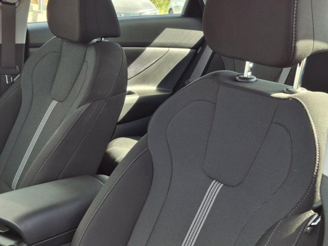 2026 Hyundai Elantra Essential IVT | Heated Seats | Wireless Apple CarPlay + Android Auto | FCA | Rear Cam & More ! Photo