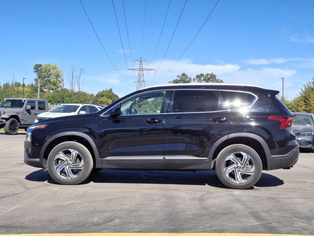 2022 Hyundai Santa Fe Essential AWD | Heated Seats + Wheel | Alloys | Reverse Camera | Adaptive Cruise | CarPlay + Android Photo5