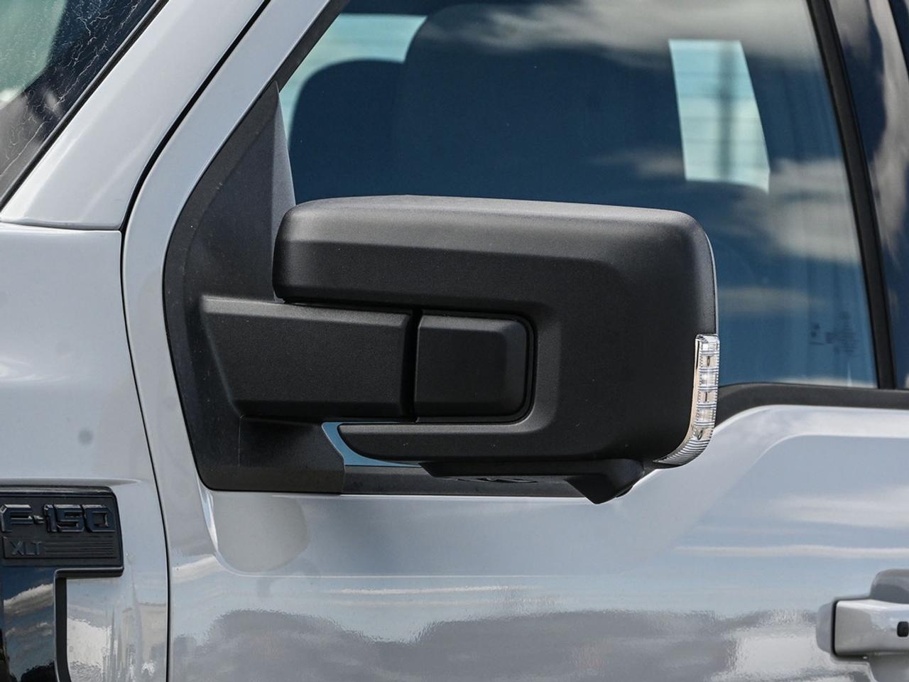 2026 Ford F-150 XLT Photo2