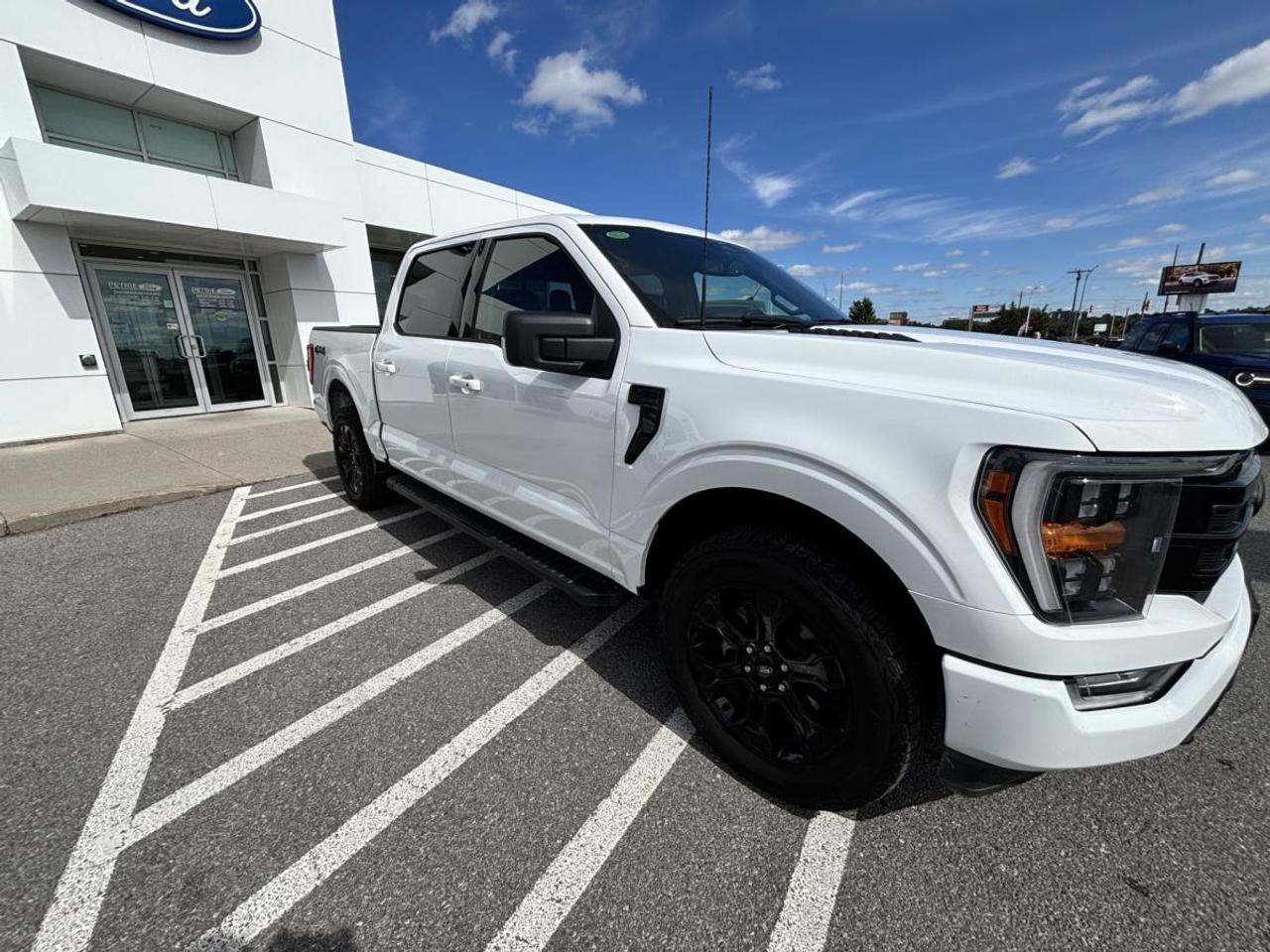 2023 Ford F-150 XLT Photo