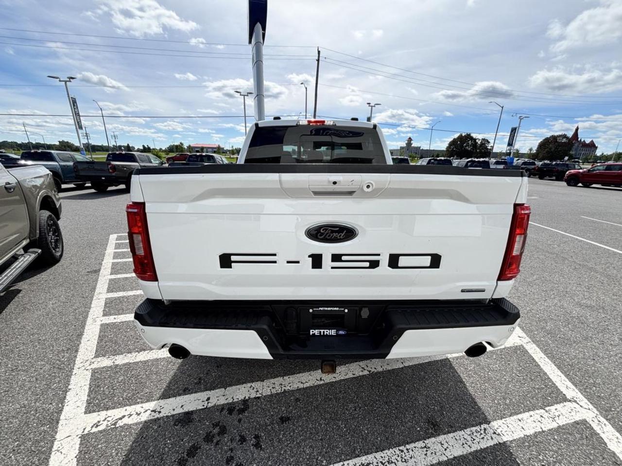 2023 Ford F-150 XLT Photo