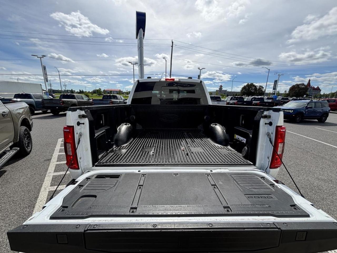 2023 Ford F-150 XLT Photo