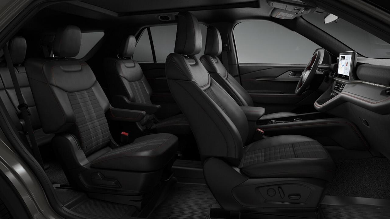 2027 Ford Explorer ST-Line Photo