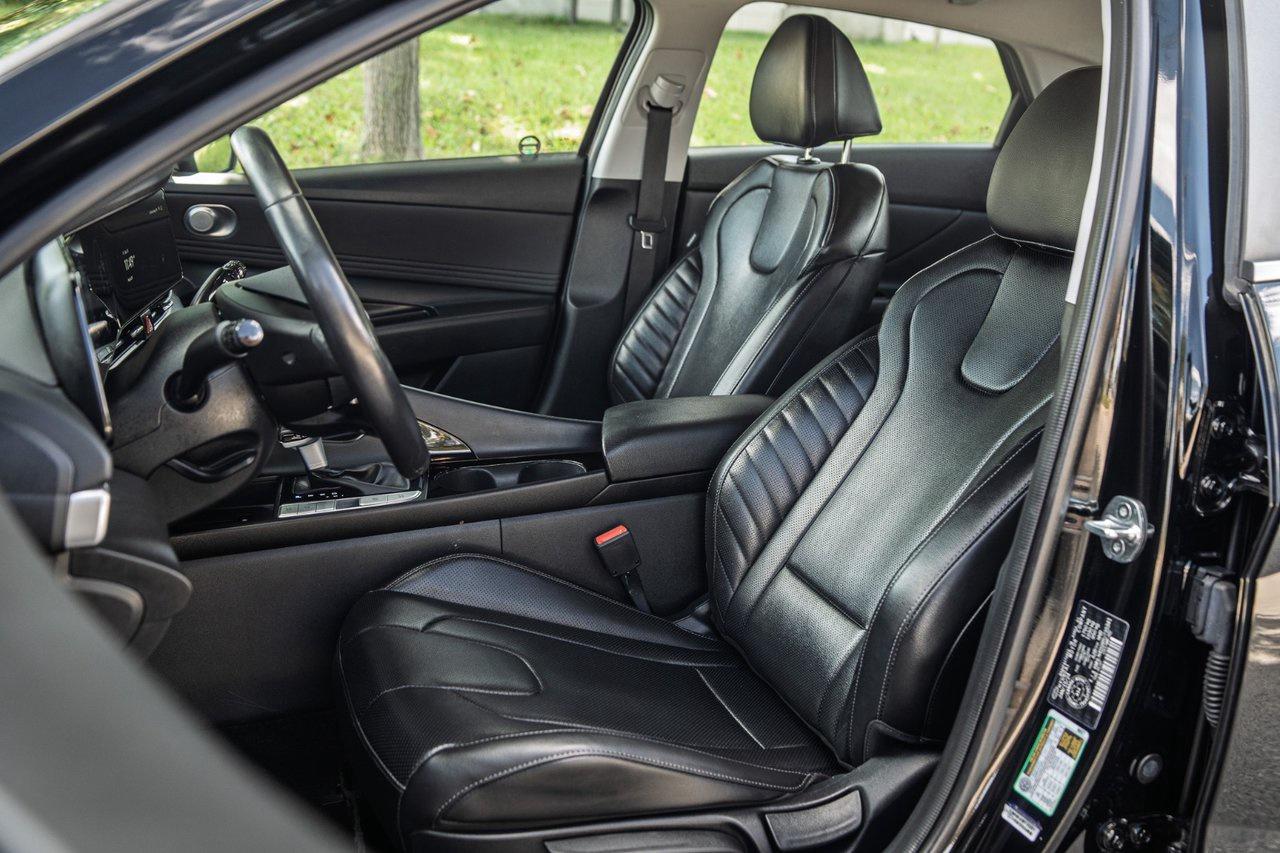 2024 Hyundai Elantra Luxury Photo