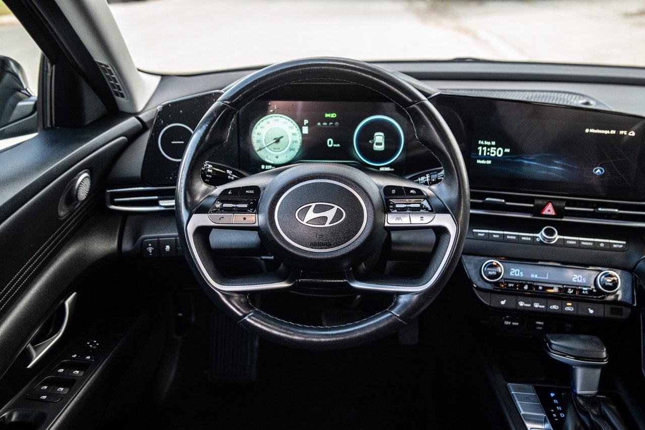 2024 Hyundai Elantra Luxury Photo