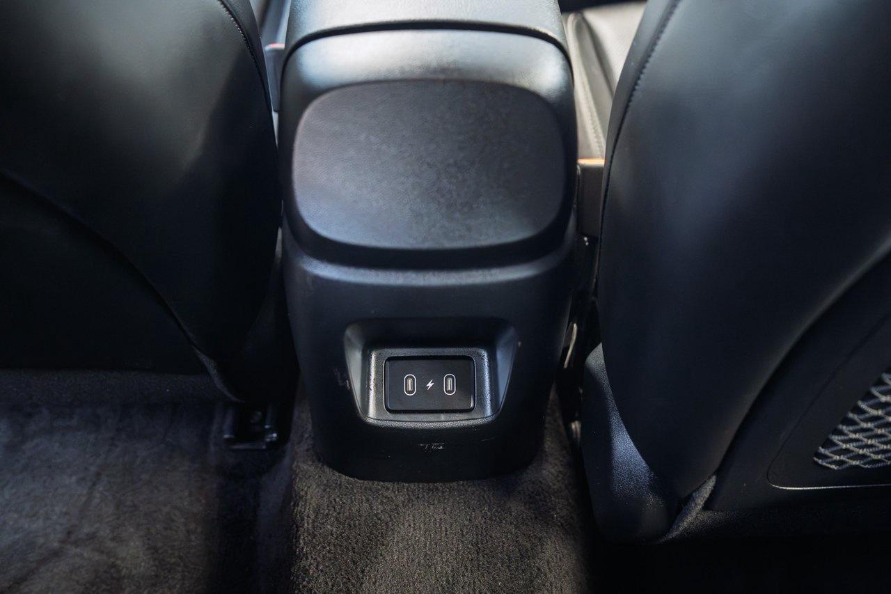 2024 Hyundai Elantra Luxury Photo