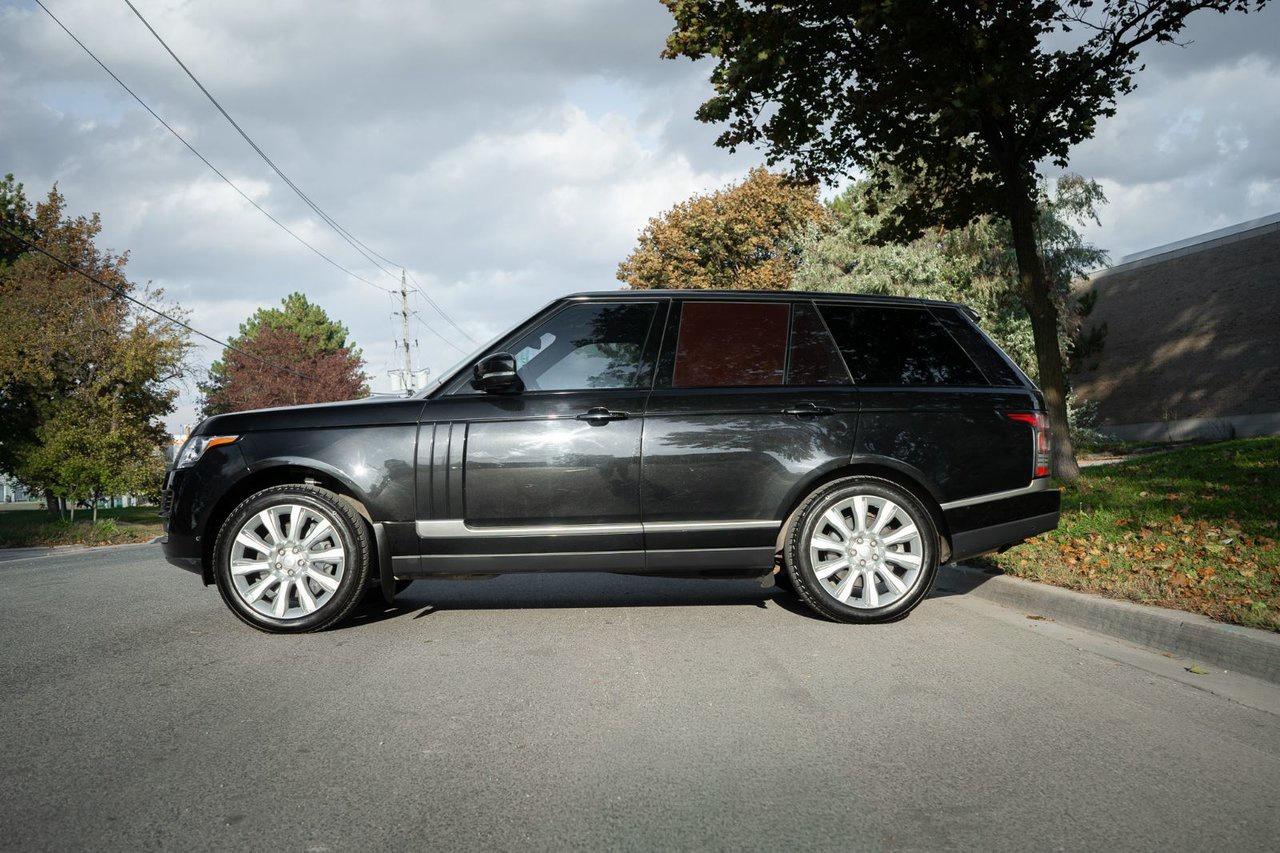 2016 Land Rover Range Rover SC Photo