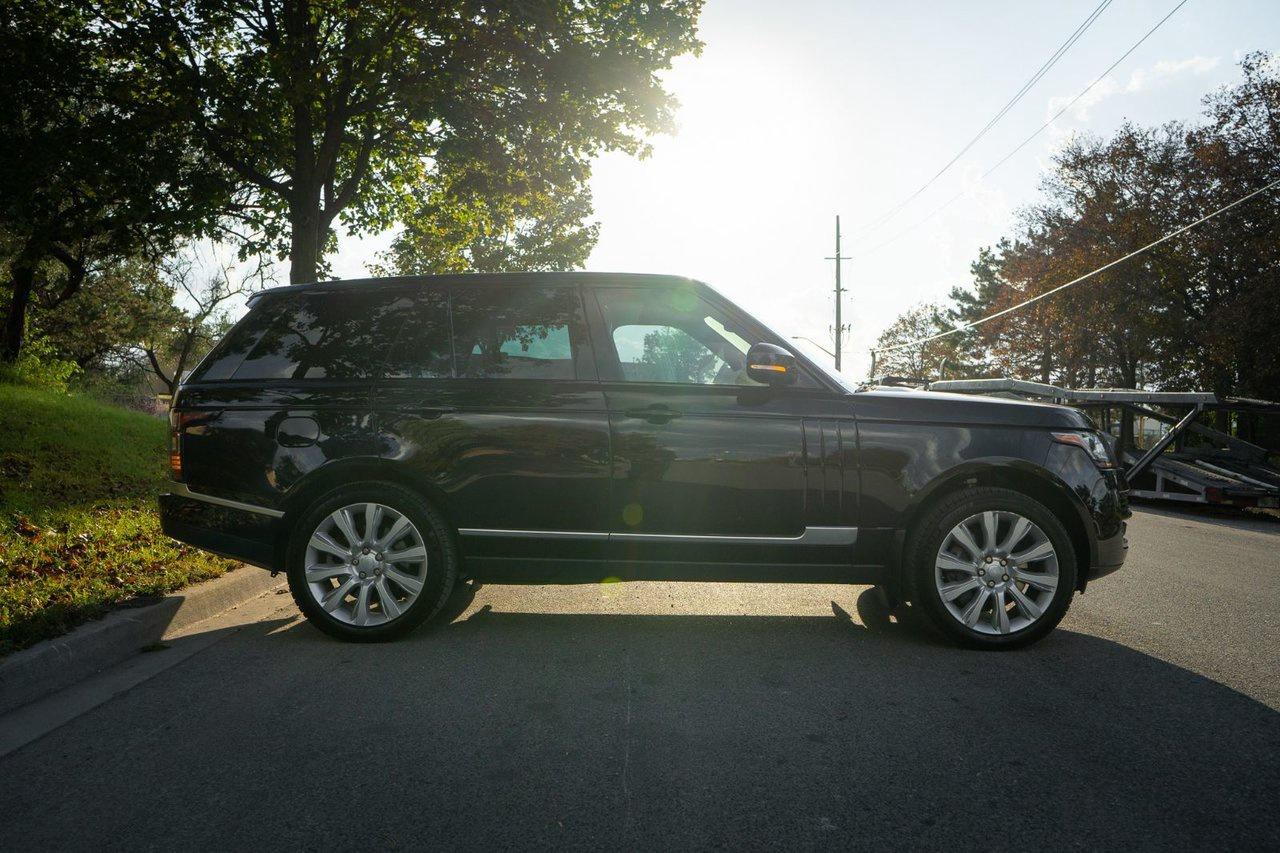 2016 Land Rover Range Rover SC Photo