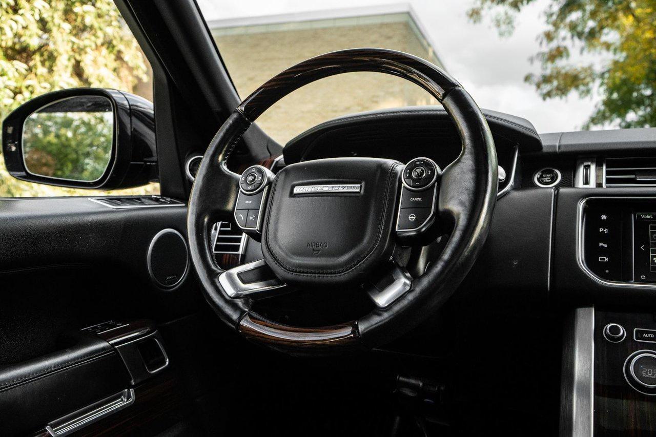 2016 Land Rover Range Rover SC Photo