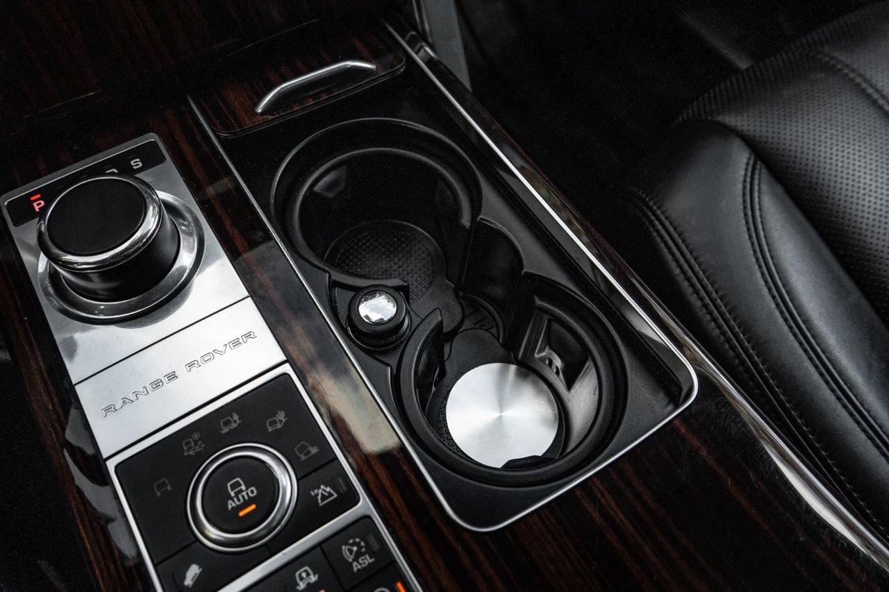 2016 Land Rover Range Rover SC Photo