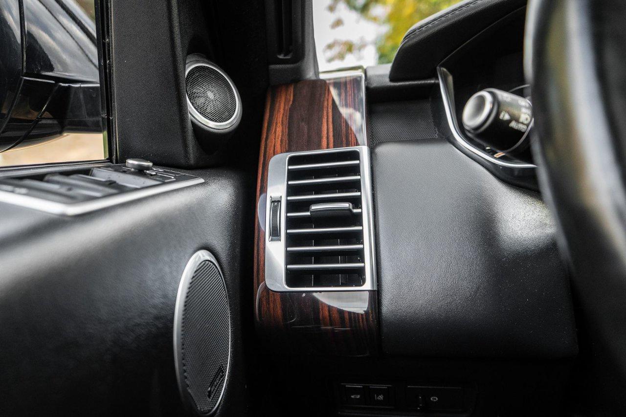 2016 Land Rover Range Rover SC Photo