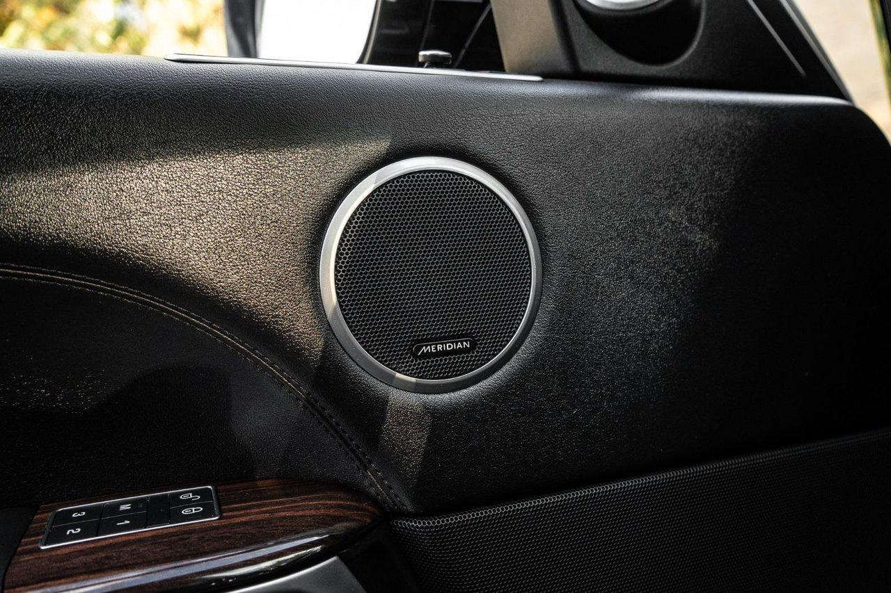 2016 Land Rover Range Rover SC Photo