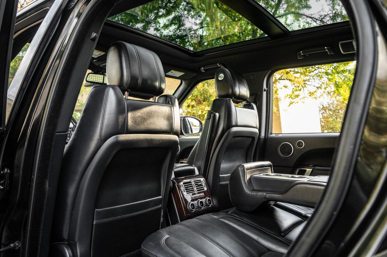 2016 Land Rover Range Rover SC Photo