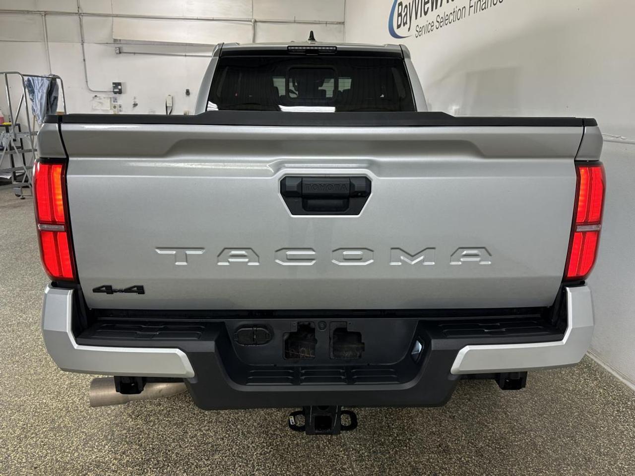2026 Toyota Tacoma TRD SPORT/CREW/4WD/OFF 1 OWNER TOYOTA LEASE! Photo