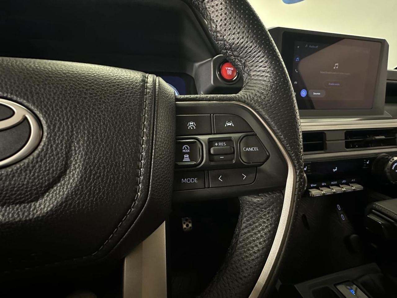 2026 Toyota Tacoma TRD SPORT/CREW/4WD/OFF 1 OWNER TOYOTA LEASE! Photo