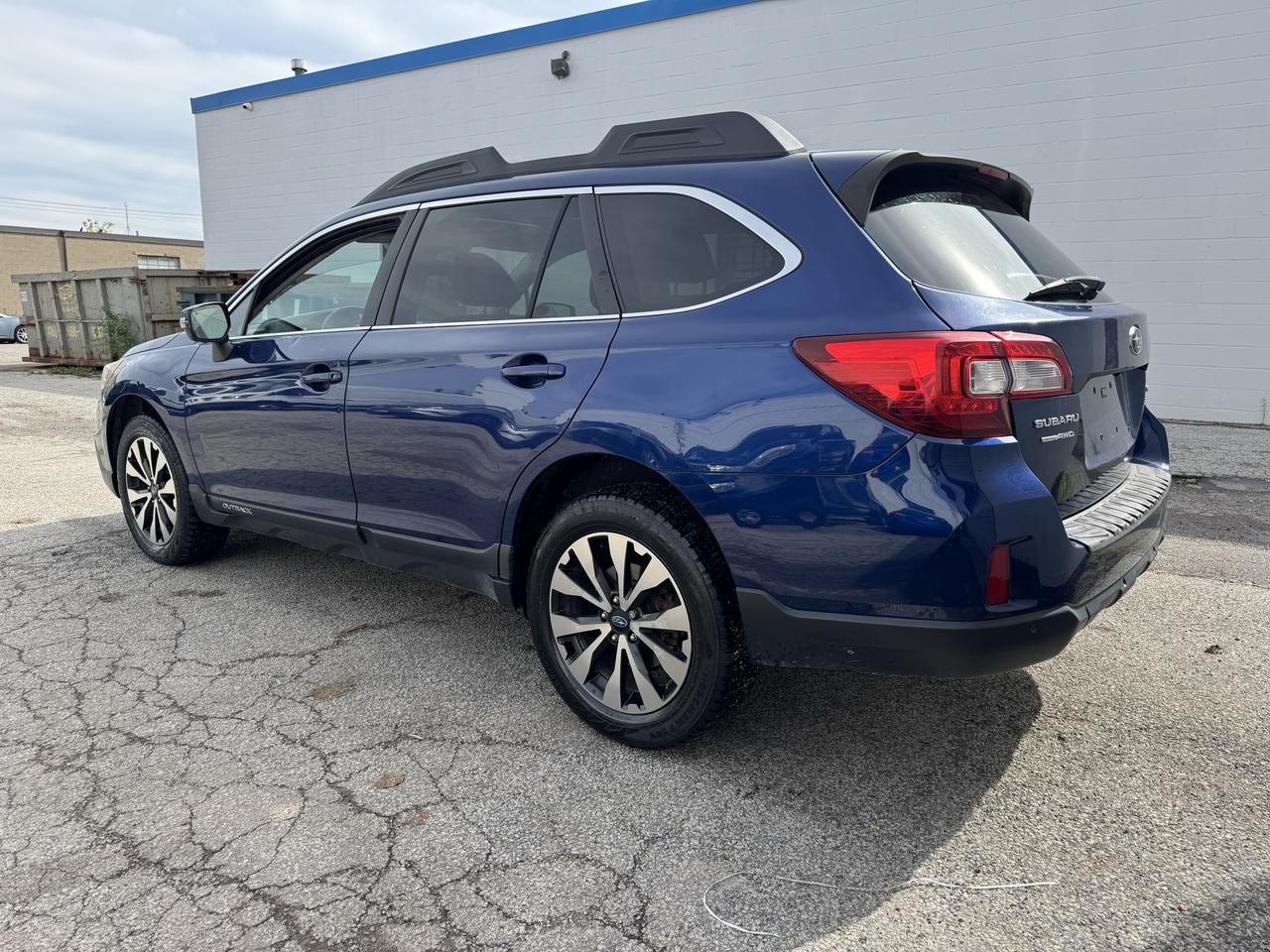 2017 Subaru Outback 3.6R Limited w/Tech Pkg. CERTIFIED Photo
